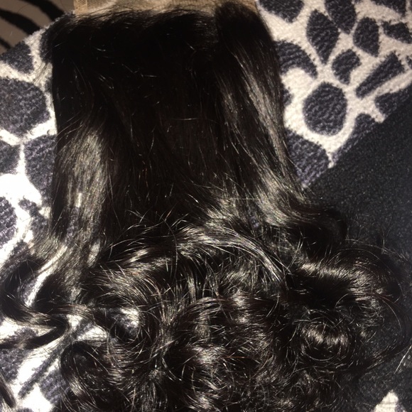 I'm selling a three part closure - Picture 1 of 4