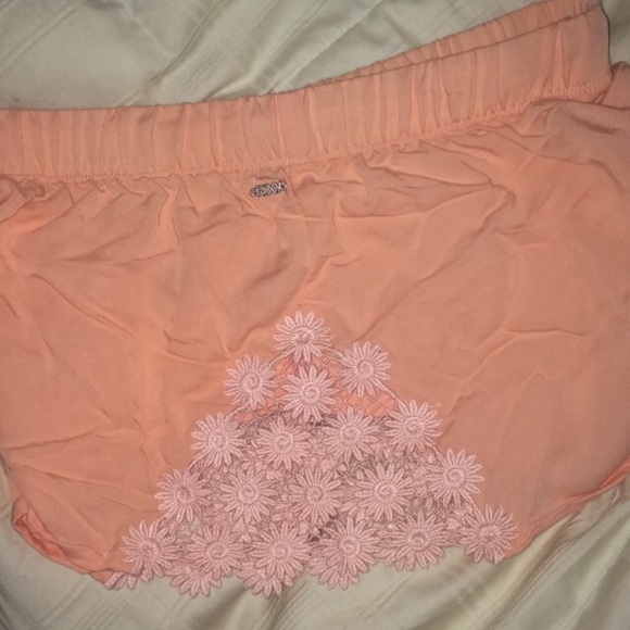 Shorts - Picture 4 of 4