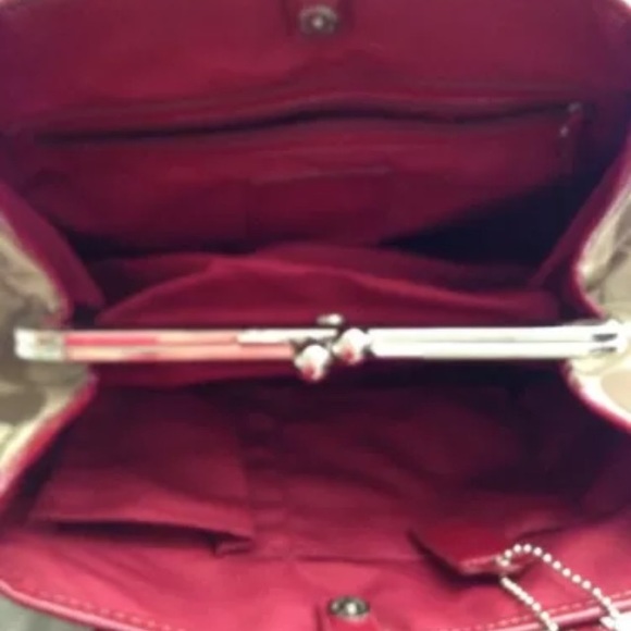 Coach purse - Picture 3 of 5