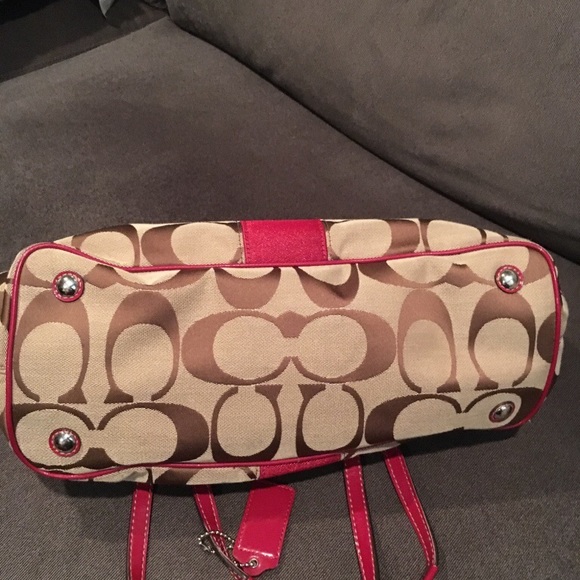 Coach purse - Picture 5 of 5