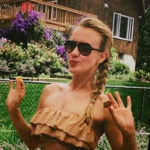 Meet your Posher, Keeley