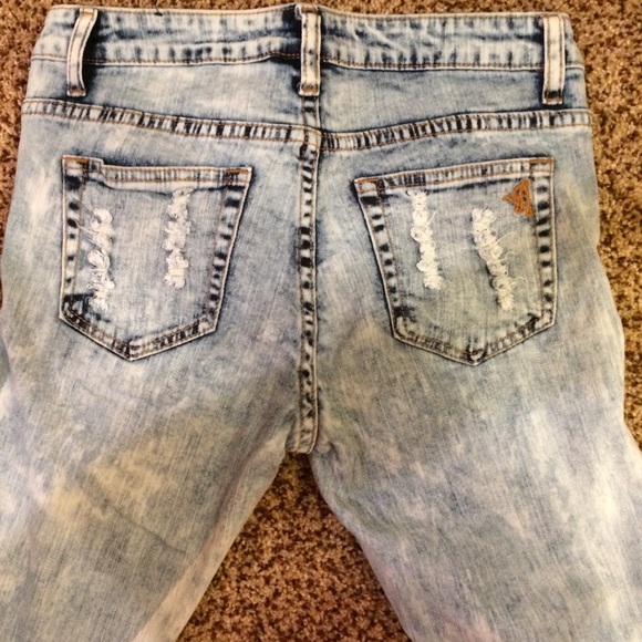 Faded wash capris - Picture 4 of 4