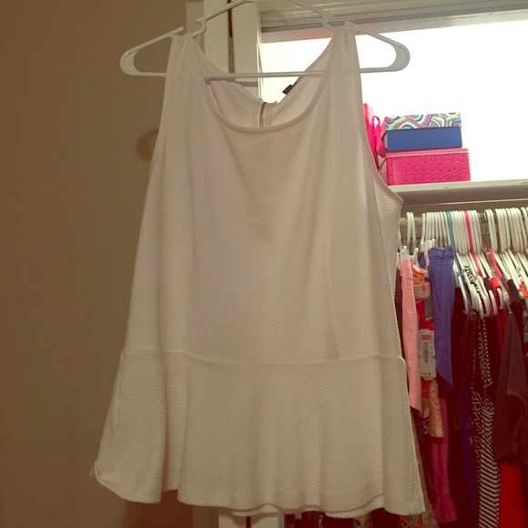White Ann Taylor top! Size large
