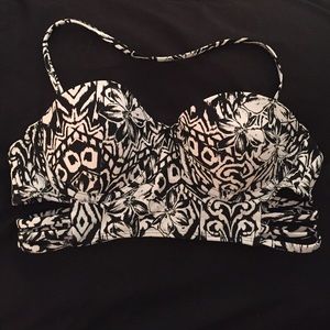 Bikini swimsuit top (M)