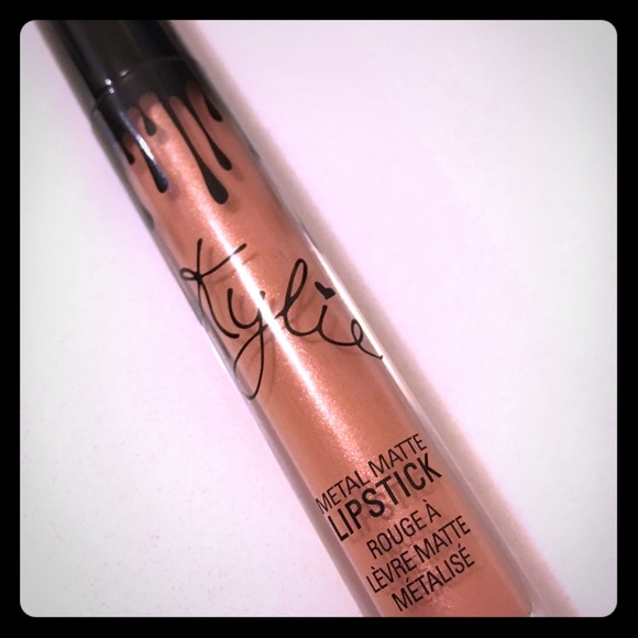 Kylie Cosmetics Matte Metal Lipstick in Heir