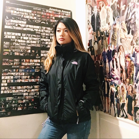 NORTH FACE RESOLVE WINDBREAKER