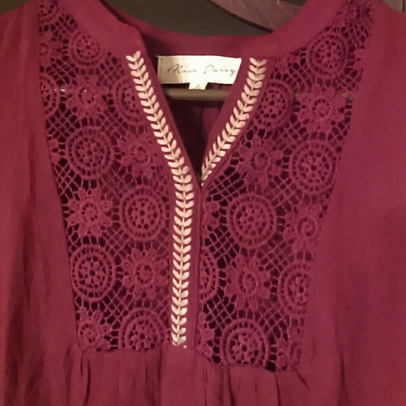 Red high-red Blouse with crochet detail - Picture 2 of 3