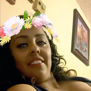 Meet your Posher, Perla