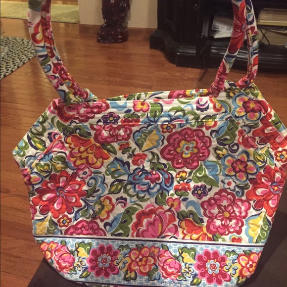 Like nwot Vera Bradley angle tote hope garden