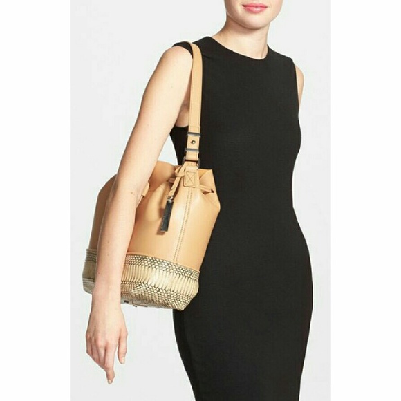 !!SALE!! VINCE CAMUTO LEILA DRAWSTRING BUCKET BAG - Picture 4 of 4