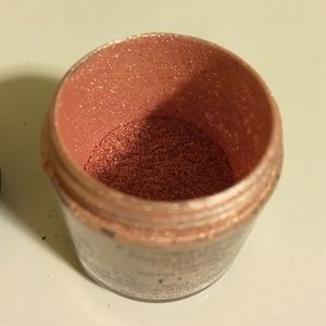 Mac pigment in deck chair discontinued rare