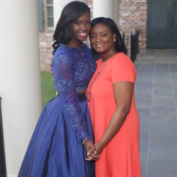 Meet your Posher, Ivy - Picture 1 of 1