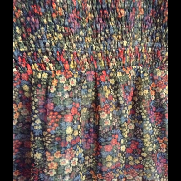 Layered Sleeveless Top - Picture 3 of 3