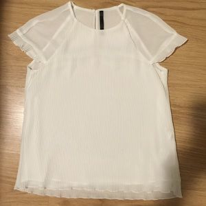 Pleated Mesh Top