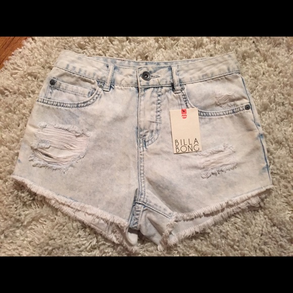 New With Tags Billabong Shorts Size 25