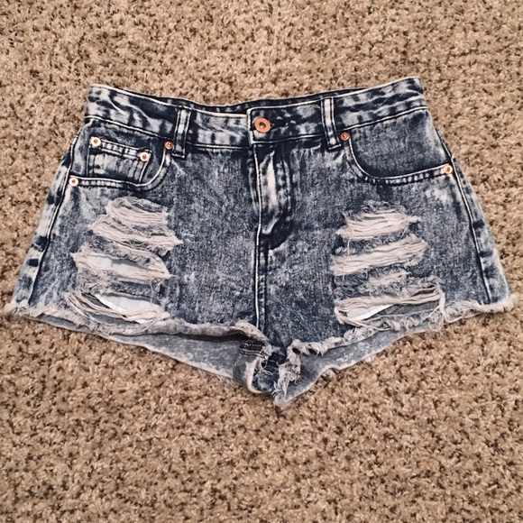 High waisted denim shorts - Picture 1 of 4