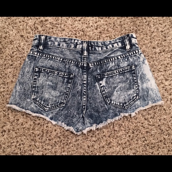 High waisted denim shorts - Picture 3 of 4