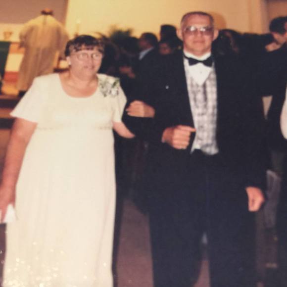 Meet your Posher, Lori - Picture 1 of 1