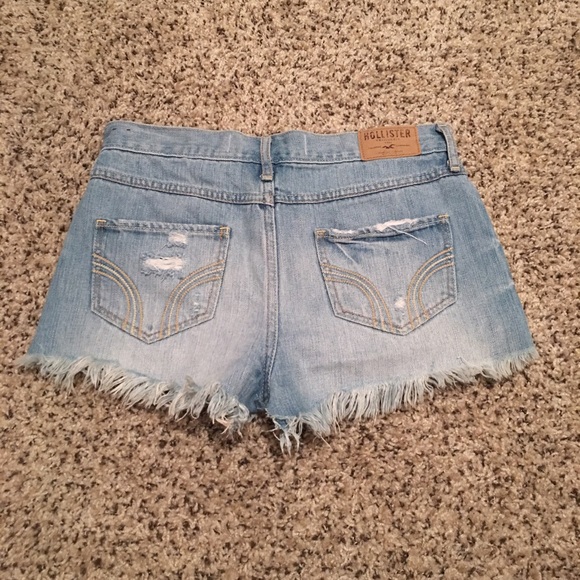 Hollister high waisted denim shorts - Picture 2 of 4