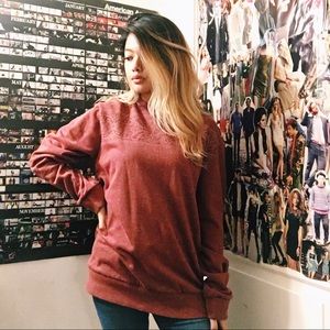 MAROON RED PAISLEY CREWNECK