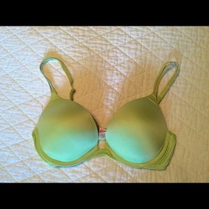 Victoria's Secret Very Sexy Push Up Bra 34C