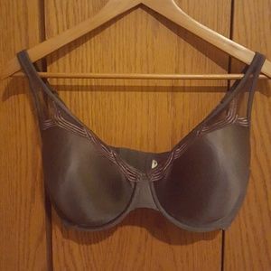 Almost new charcoal gray size 38DD Wacoal bra.