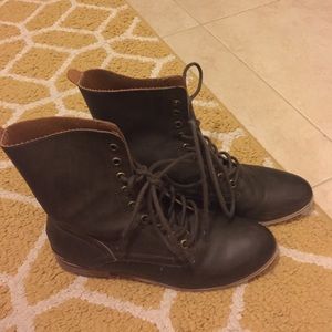 Super cute brown leather boots