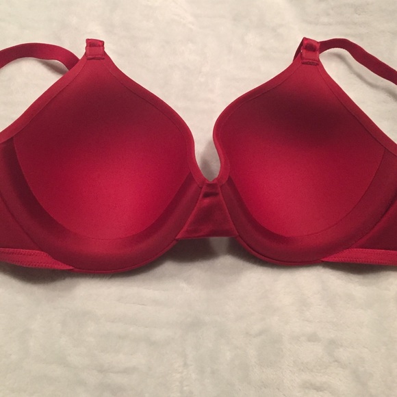 Like new red underwire bra - Picture 3 of 4