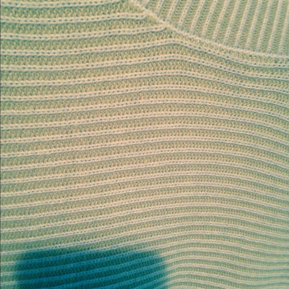 Large Jana High/low Sweater - Picture 2 of 4