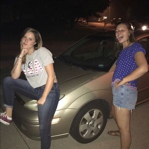 Meet your Posher, Emalee