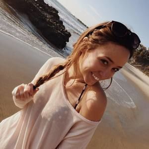 Meet your Posher, Abbie