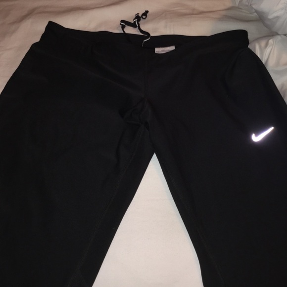 Nike dri-fit workout leggings .