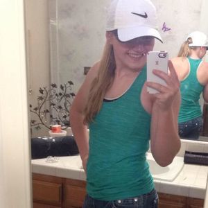 Meet your Posher, Shelby