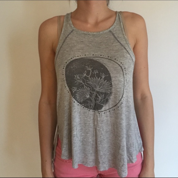 Grey Tank top with design by Threads Studio - Picture 2 of 3