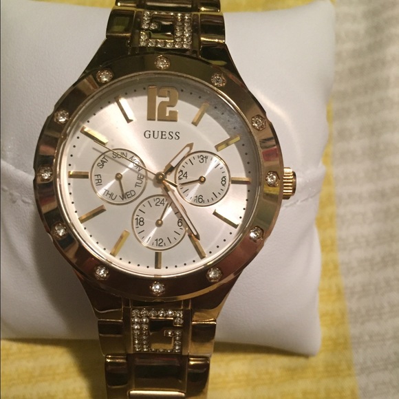 ??⏱⏱Guess U15078L1 White Dial Gold Tone watch main image 4