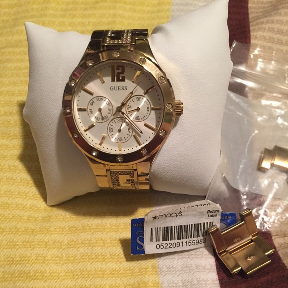??⏱⏱Guess U15078L1 White Dial Gold Tone watch