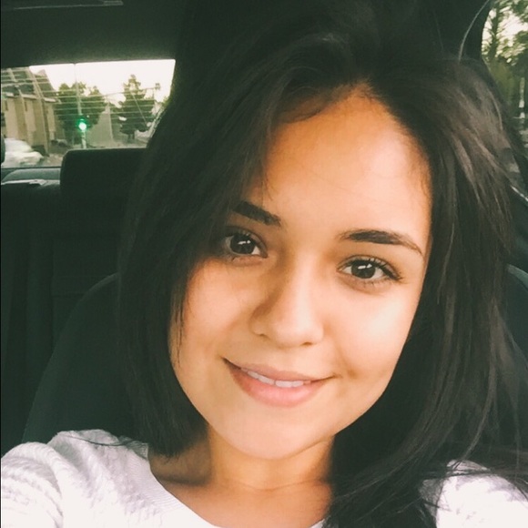 Meet your Posher, Briana