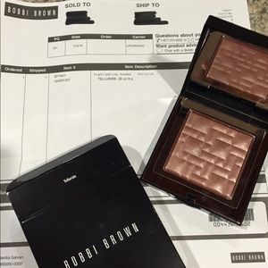 **Sold **Bobbi brown highlighter