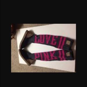 UFT OR SALEMukluks PINK