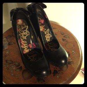 Betseyville platform heels