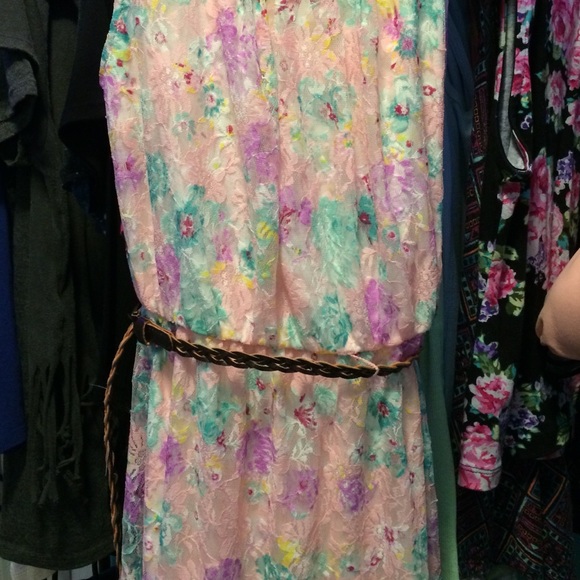 Lacey summer dress - Picture 3 of 4