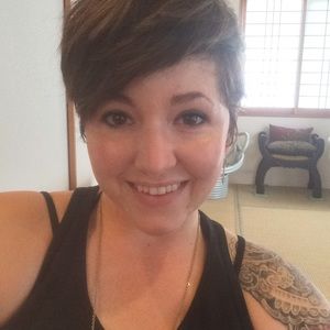 Meet your Posher, Courtney