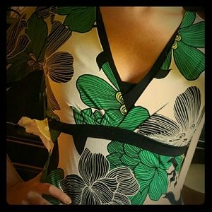 V Neck Blouse SM symmetrical 3/4 length sleeves