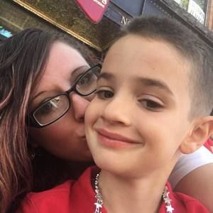 Meet your Posher, Leah