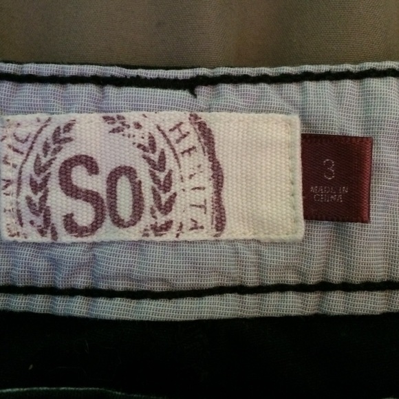 Black jean shorts - Picture 2 of 3