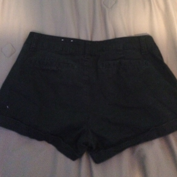 Black jean shorts - Picture 3 of 3