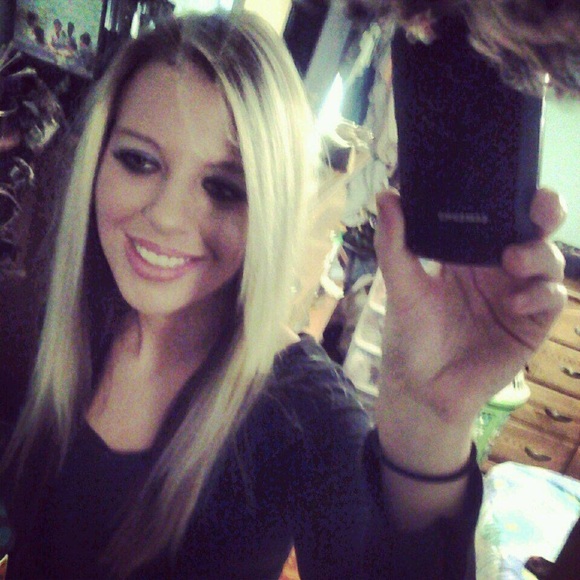 Meet your Posher, Whitney - Picture 1 of 1