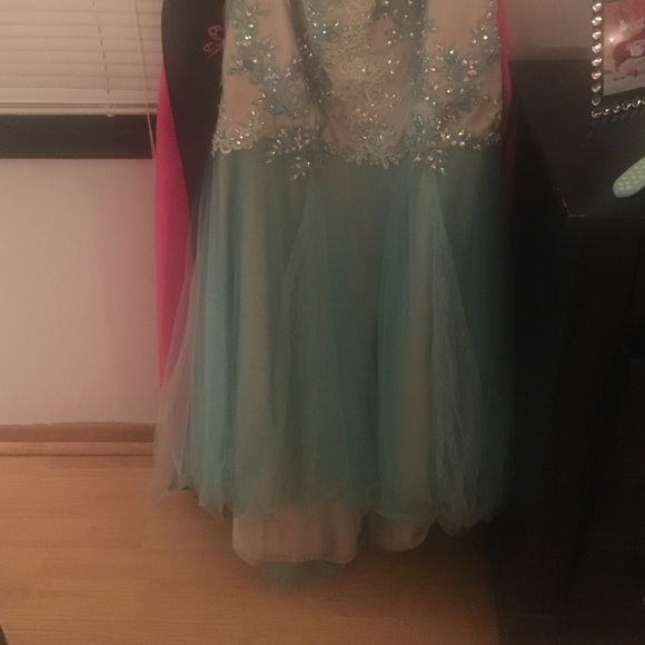 Beautiful Rachel Allan Prom Dress - Picture 2 of 4