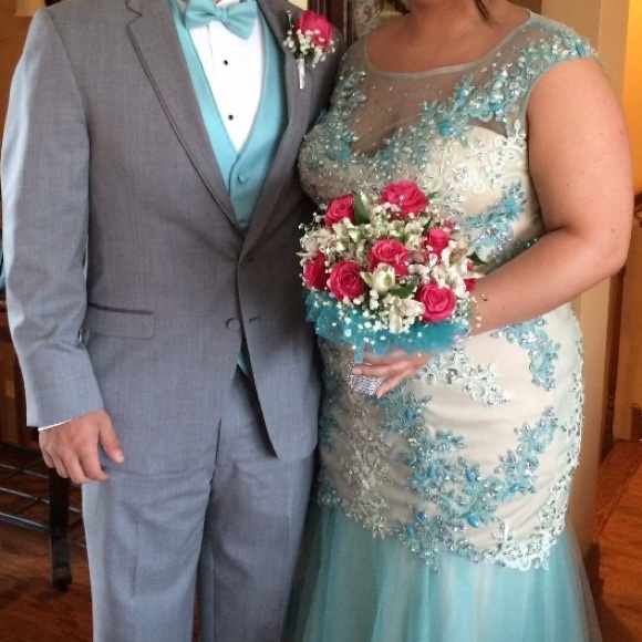 Beautiful Rachel Allan Prom Dress - Picture 4 of 4