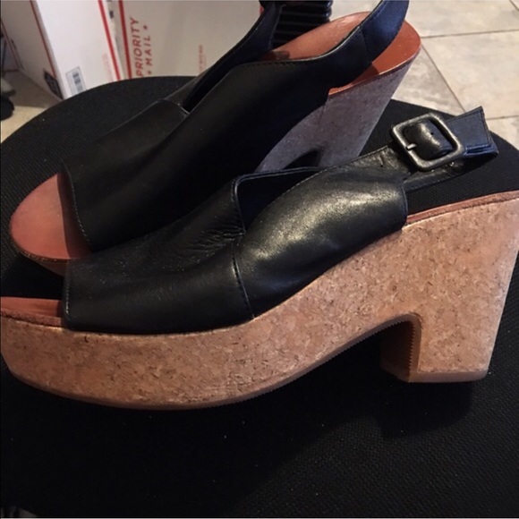 Size 40 Antelope. Black.